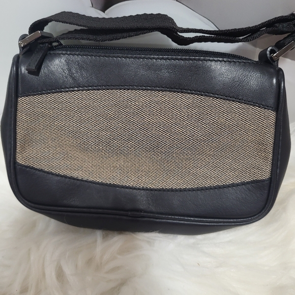 Gucci | Baguette Sherry Shoulder Bag | Beige \ Black Y2K - Picture 4 of 15